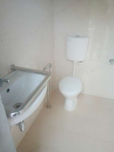 Bathroom Designs by Contractor monu  vishwskrma, Bhopal | Kolo