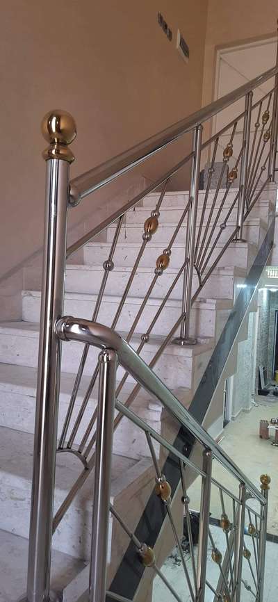 Staircase Designs by Contractor Mohd Halim, Delhi | Kolo