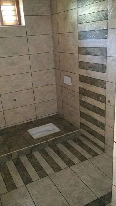Bathroom Designs by Flooring Biju Theckan, Kannur | Kolo