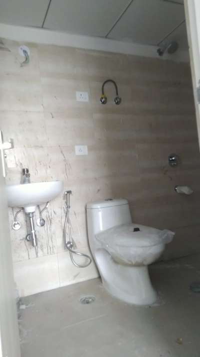 Bathroom Designs by Building Supplies Ajab singh, Gautam Buddh Nagar | Kolo