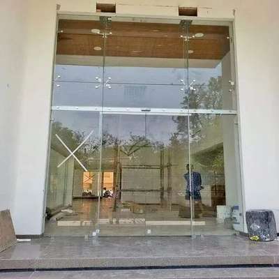 Door Designs by Contractor works Krishna  Glass, Gurugram | Kolo