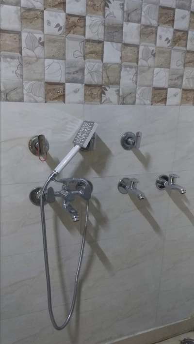 Bathroom Designs by Plumber virender kumar, Delhi | Kolo