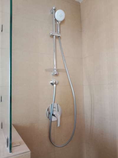 Bathroom Designs by Plumber plamber work n mantanace, Gurugram | Kolo