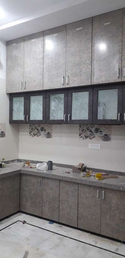 Kitchen, Storage Designs by Carpenter Mehboob Ali, Gautam Buddh Nagar | Kolo
