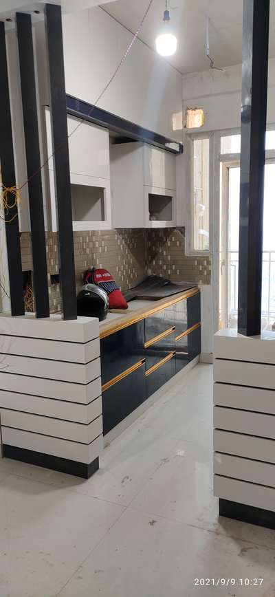 Storage, Kitchen Designs by Carpenter Nafis Saifi, Ghaziabad | Kolo