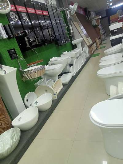 Bathroom Designs by Plumber Sharfraj Plumber, Delhi | Kolo