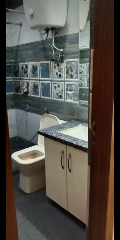 Bathroom Designs by Contractor Rihan Khan, Gurugram | Kolo