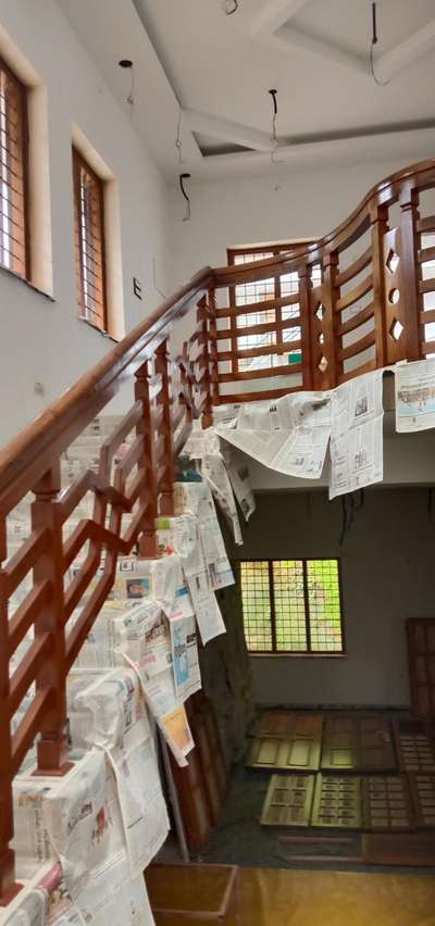 Staircase Designs by Carpenter Vipin Das, Kollam | Kolo
