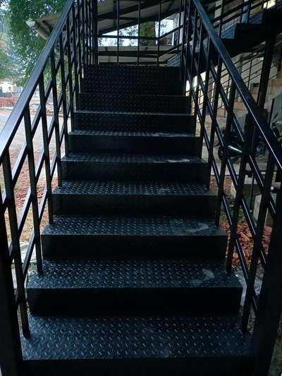 Staircase Designs by Contractor Sunil Kumar maconbuilders, Kozhikode | Kolo