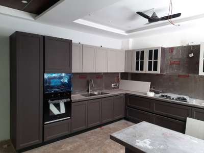 Kitchen, Storage Designs by Contractor aman singh, Gurugram | Kolo