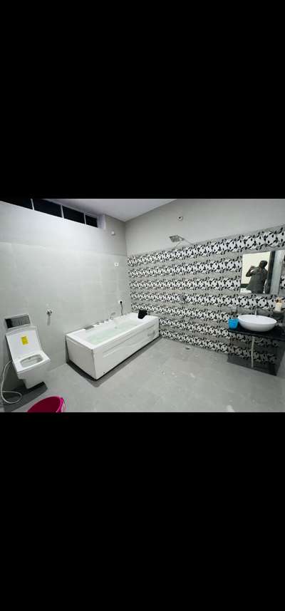 Bathroom Designs by Flooring Vinod kumar, Jaipur | Kolo