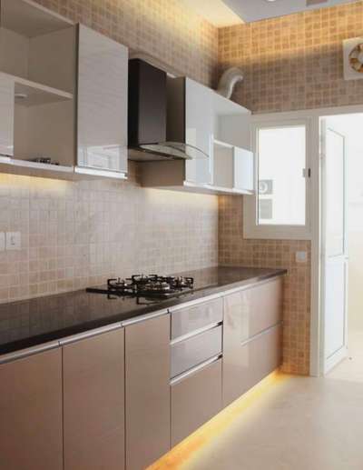 Kitchen, Lighting, Storage Designs by Carpenter Modern Woodcrafts, Karnal | Kolo