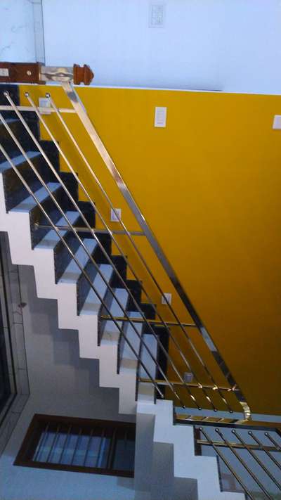 Staircase, Window, Wall Designs by Flooring kssumesh ks, Thrissur | Kolo