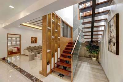 Modern Staircase Design Ideas from NCR & Kerala, India