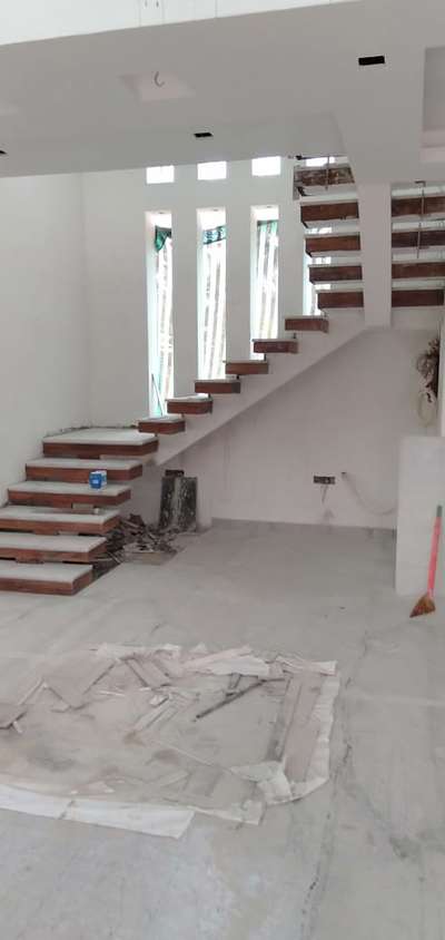 Staircase Designs by Home Owner Shereef Shereef, Palakkad | Kolo