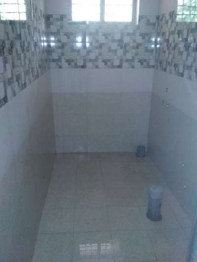 Flooring, Bathroom, Wall Designs by Contractor ramesh kumar, Idukki | Kolo