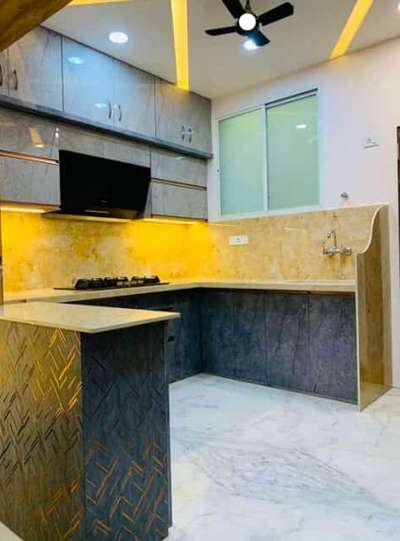 Kitchen, Lighting, Storage Designs by Interior Designer astar interior work astar interior work, Bhopal | Kolo
