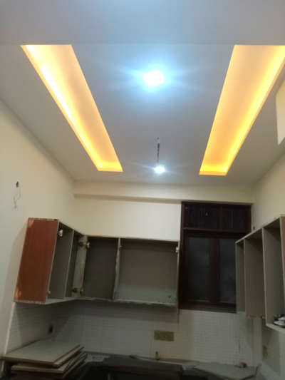 Ceiling, Lighting, Storage Designs by Contractor Rajiv  Kumar, Ghaziabad | Kolo