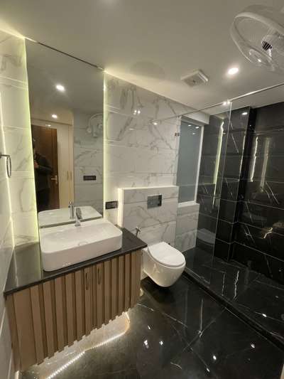 Lighting, Bathroom Designs by Civil Engineer abhishek vashist, Gurugram | Kolo