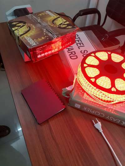 Red Strip light required, as shown in picture ( 15000 | Kolo