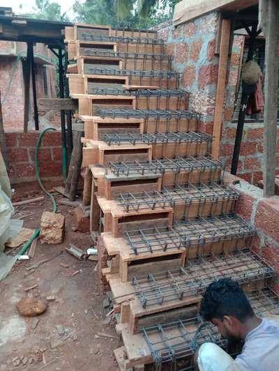 Staircase Designs by Civil Engineer mohd Niyas, Malappuram | Kolo