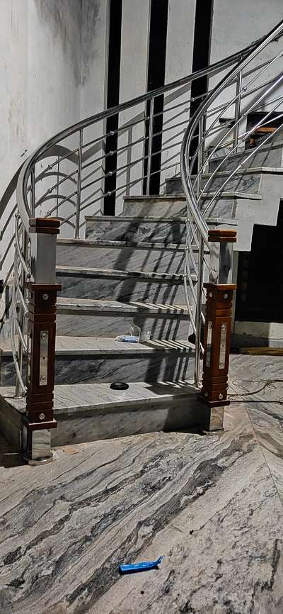 Staircase Designs by Home Owner Pramodkt Pramod, Malappuram | Kolo
