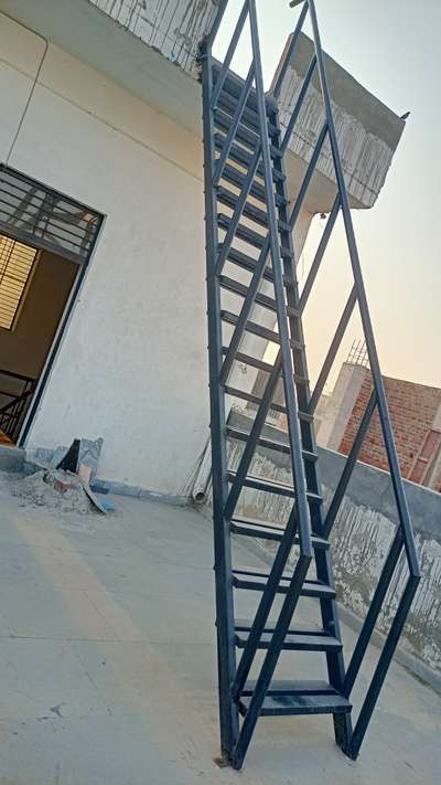 Staircase Designs by Fabrication & Welding Muhammad Faeem Faeem Razvi, Delhi | Kolo