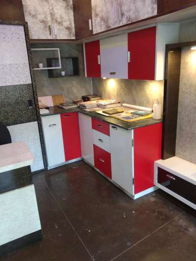 Kitchen, Storage Designs by Civil Engineer Hemant  Kushwaha , Bhopal | Kolo