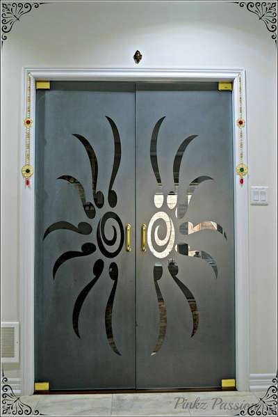 Door Designs by Glazier sanju kumar, Sonipat | Kolo