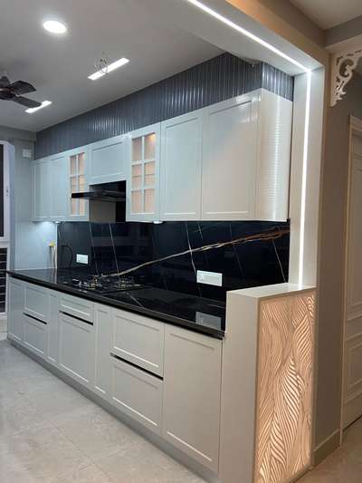 Kitchen, Storage Designs by Interior Designer Treeblock  Pvt Ltd, Noida | Kolo