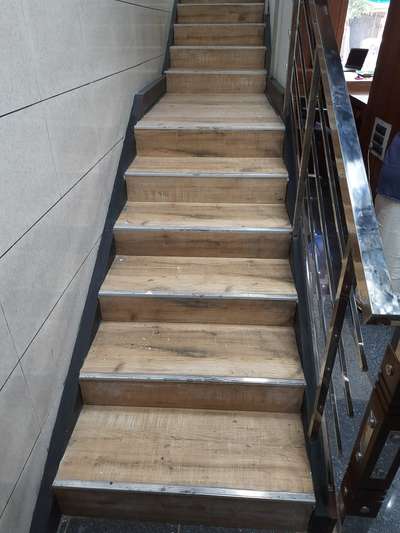 Staircase Designs by Flooring Mukesh Murali, Alappuzha | Kolo