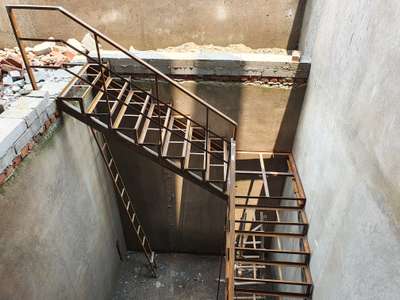 Staircase Designs by Interior Designer Aakib  saifi, Gautam Buddh Nagar | Kolo