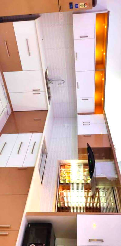 Kitchen, Storage, Window Designs by Carpenter up bala carpenter, Kannur | Kolo