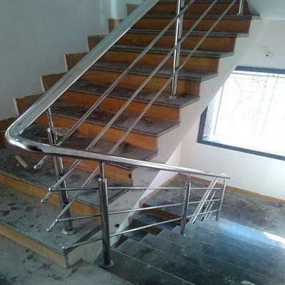 Staircase Designs by Contractor irshad irsha, Malappuram | Kolo