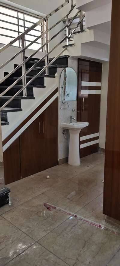 Bathroom, Staircase Designs by Carpenter jaipal karpanter, Sonipat | Kolo