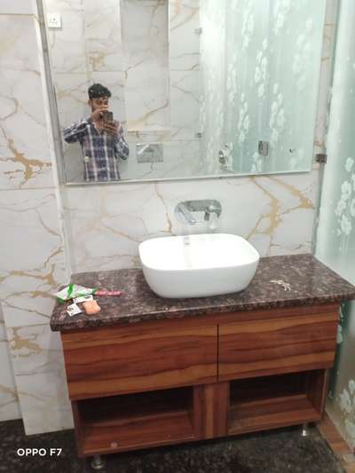 Bathroom Designs by Carpenter Irfan Saifi, Gautam Buddh Nagar | Kolo