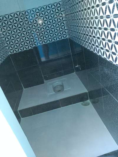 Bathroom Designs by Flooring Parvej Khan, Indore | Kolo