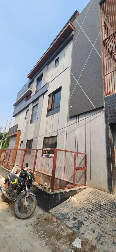 Exterior Designs by Building Supplies Abhishek gupta contractor painter, Faridabad | Kolo