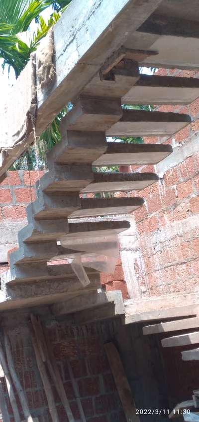 Staircase Designs by Mason Ajith sat Kumar, Malappuram | Kolo