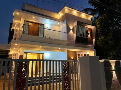 Exterior, Lighting Designs by Contractor DREAMLINE BUILDERS, Thrissur | Kolo
