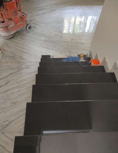 Staircase Designs by Flooring Vineesh Vava, Kozhikode | Kolo