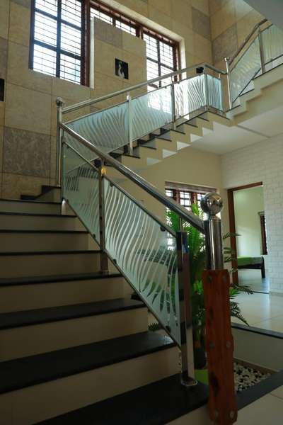 Staircase Designs by Interior Designer jayesh jay, Malappuram | Kolo