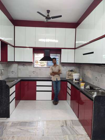 Kitchen, Storage Designs by Carpenter Pradeep Pagare, Indore | Kolo