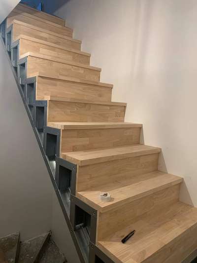 Staircase Designs by Contractor Shahwaiz Khan, Ghaziabad | Kolo