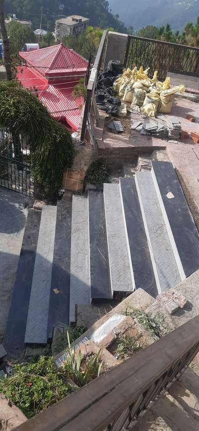 Staircase Designs by Contractor Deepak Kumar, Faridabad | Kolo
