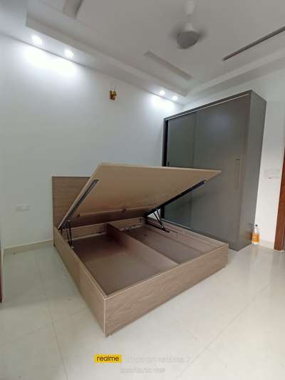 Furniture, Storage Designs by Carpenter MUSTKIM MUSTKIM, Ghaziabad | Kolo