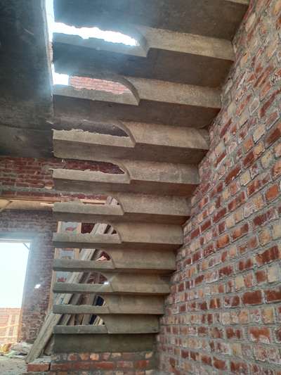 Staircase Designs by Civil Engineer Firoz Kassar, Hapur | Kolo