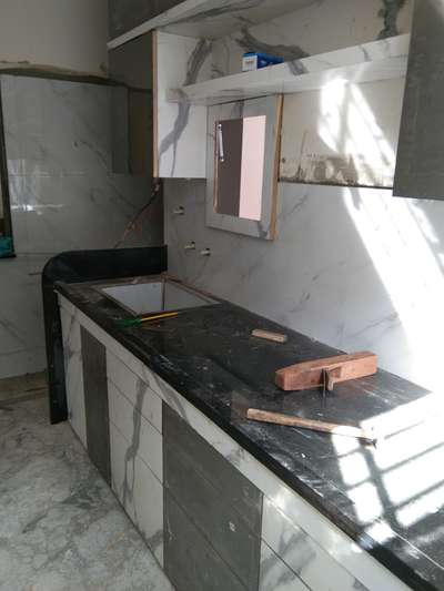 Kitchen, Storage Designs by Carpenter Banvari Vishwakarma, Indore | Kolo
