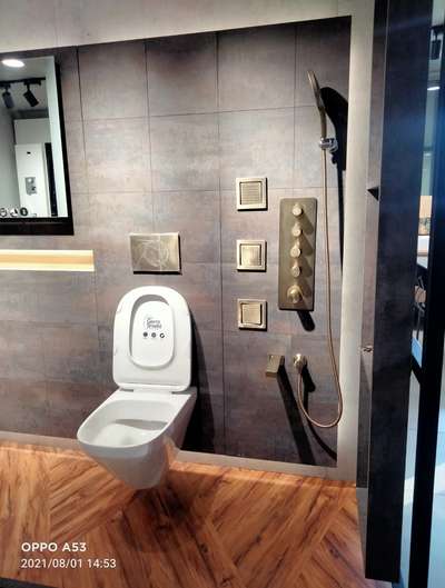 Bathroom Designs by Contractor Imran Abbasi, Delhi | Kolo