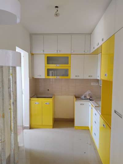 Kitchen, Storage Designs by Contractor Mariya Homes, Pathanamthitta | Kolo